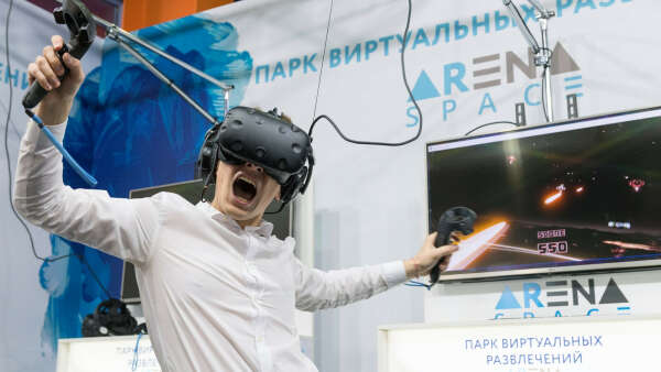 VR Куб: cube виртуальной реальности