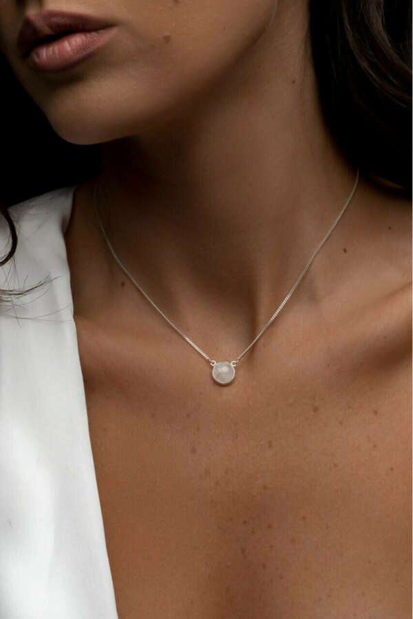 Колье “Round” из серебра и  розовый кварца