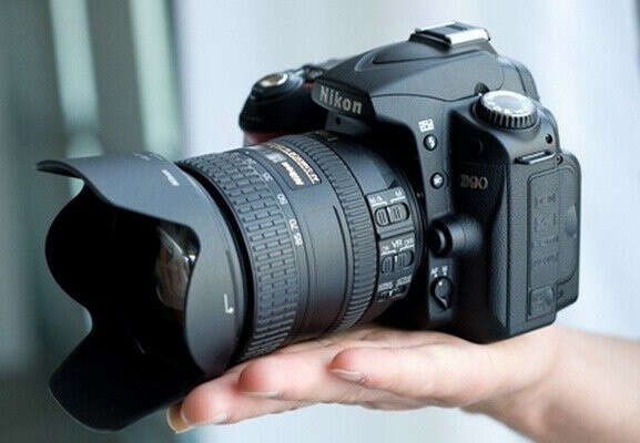 профессиональную фотокамеру