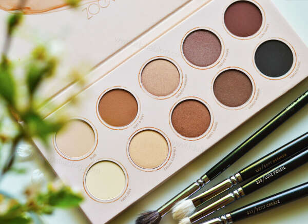 Палетка теней Zoeva Naturally Yours
