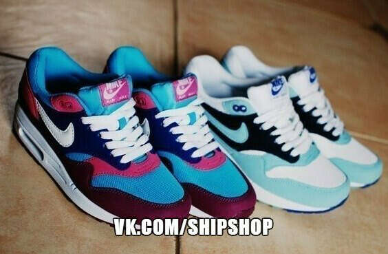 Кроссовки Nike