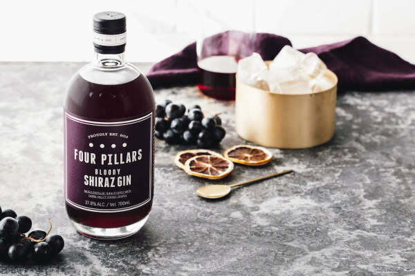 Джин на винограде Gin Four Pillars Bloody Shiraz
