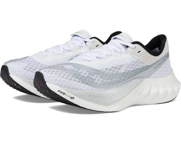 Saucony карбон 24,5см