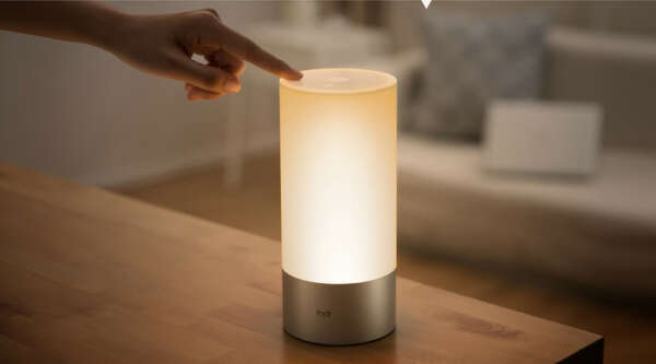 Умный светильник ночник Xiaomi Yeelight Bedside Lamp
