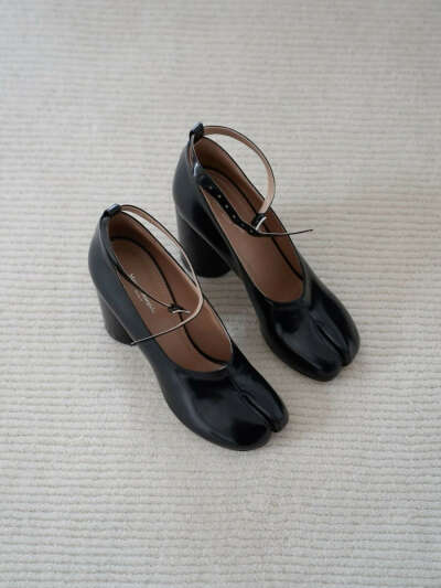 Maison Margiela's Tabi