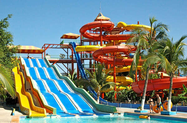 Посетить аквапарк «Wet’n Wild»