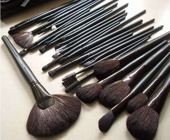 Кисточки)))