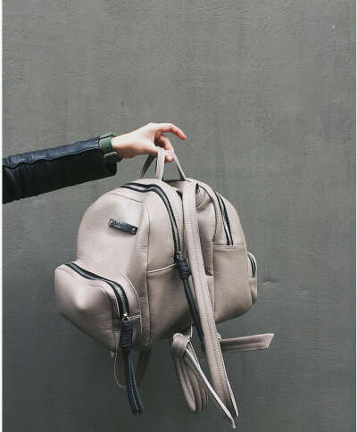 Doingf1ne Bagpack