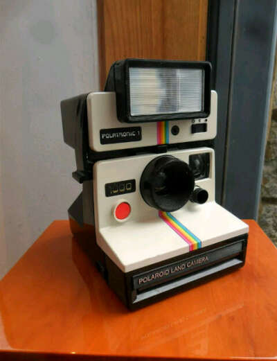 Polaroid