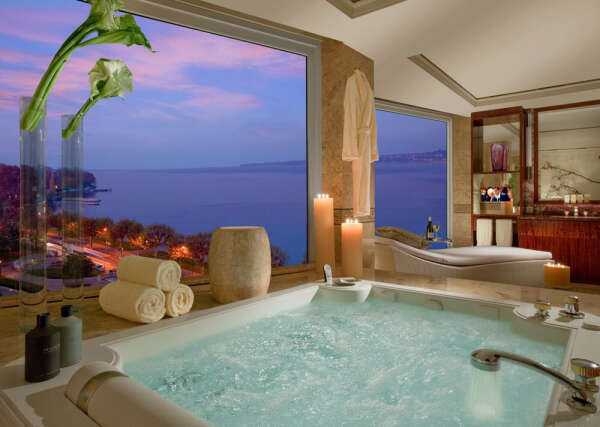 Пара дней в Royal Penthouse Suite в отеле President Wilson в Женеве