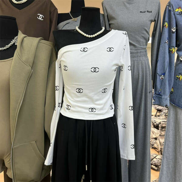 シャネルレディースTシャツ ルイヴィトンブランドソックス Dior上質タオル