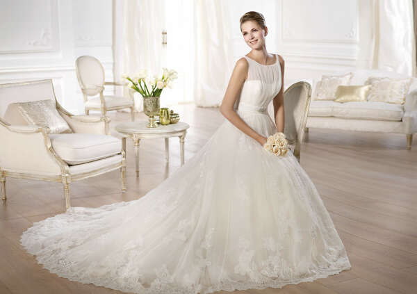 Oceania wedding dress by Pronovias