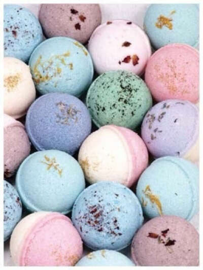 бомбочка для ванны из lush