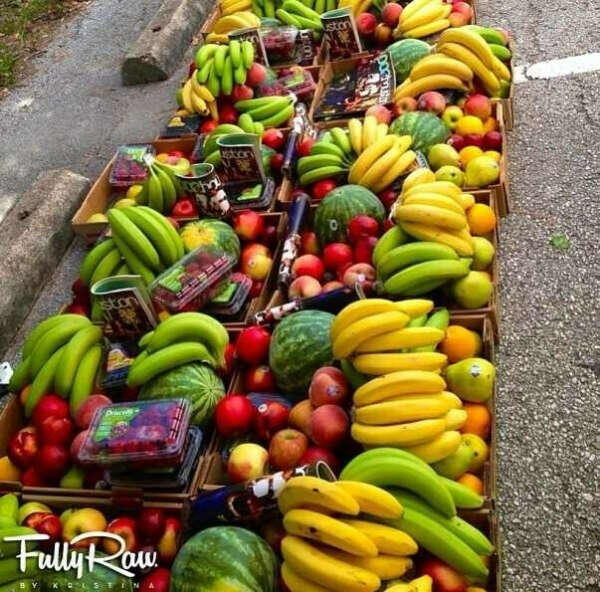 много фруктов