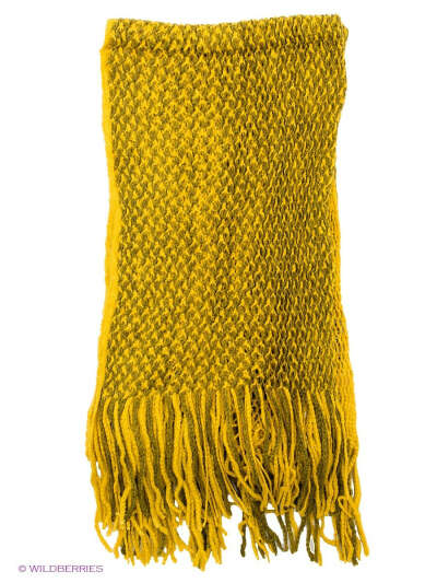 Knitted yellow scarf
