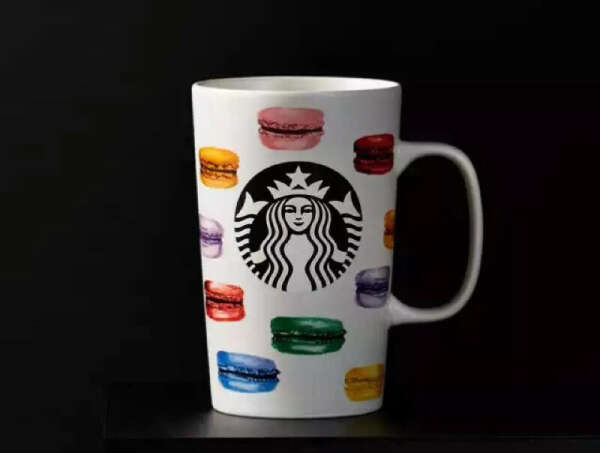 Starbucks mug with macaroons