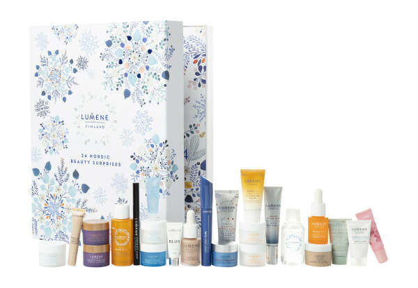Lumene 24 Nordic Beauty Surprises Advent Calendar – купить по цене 6199 рублей | Адвент-календарь Lumene 24 Nordic Beauty Surprises Advent Calendar | Отзывы
