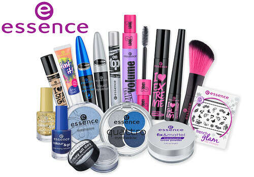 Большой набор косметики фирмы essence.