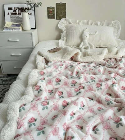 flowery bed cover