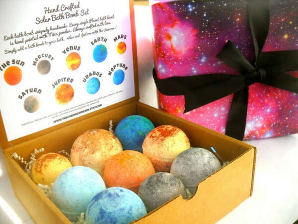 Solar system bath bomb set